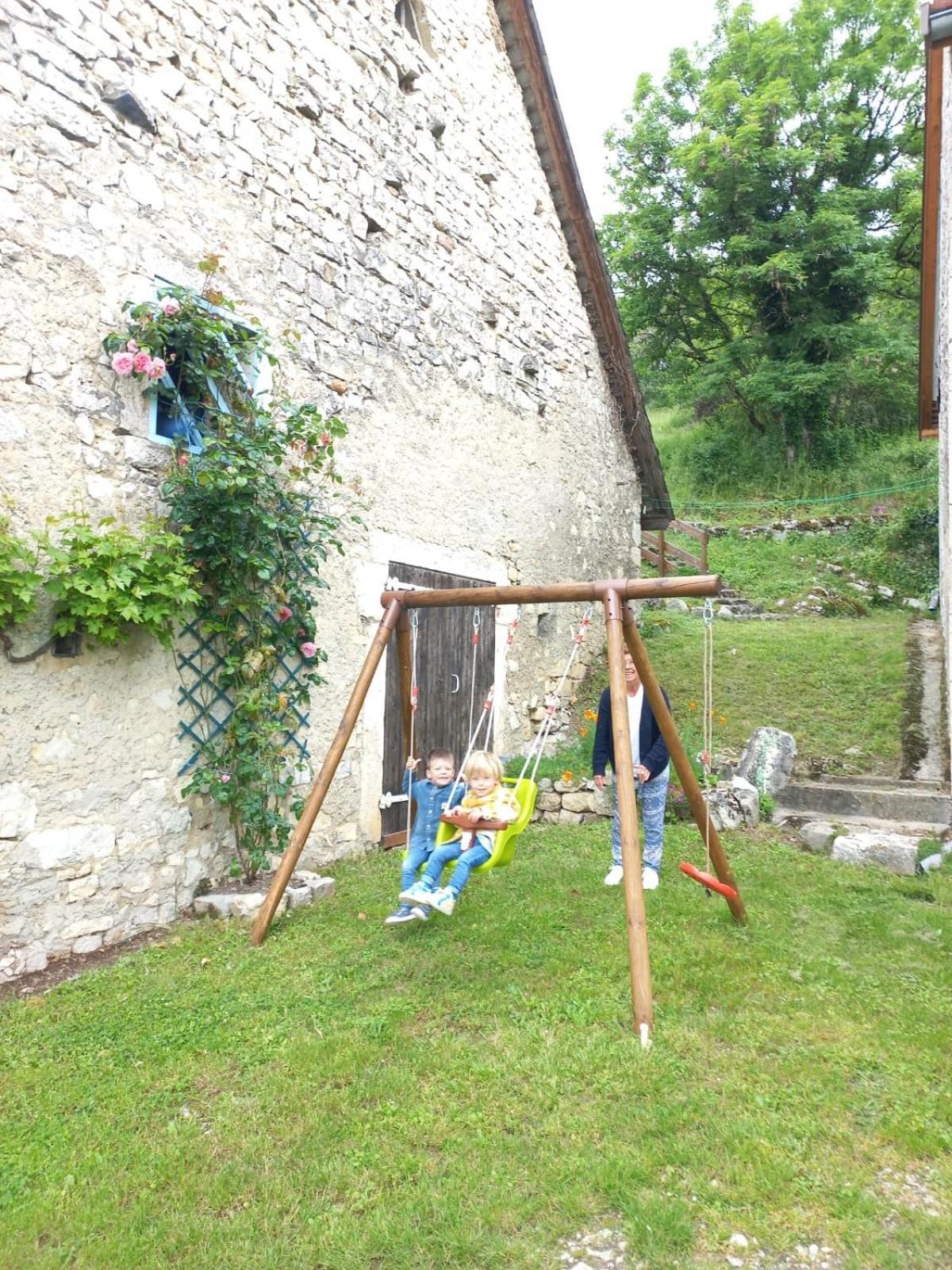 Chambres d'hôtes des Deux Lacs Ceyzerieu Exterior foto